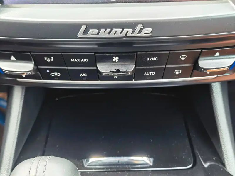 Maserati suv