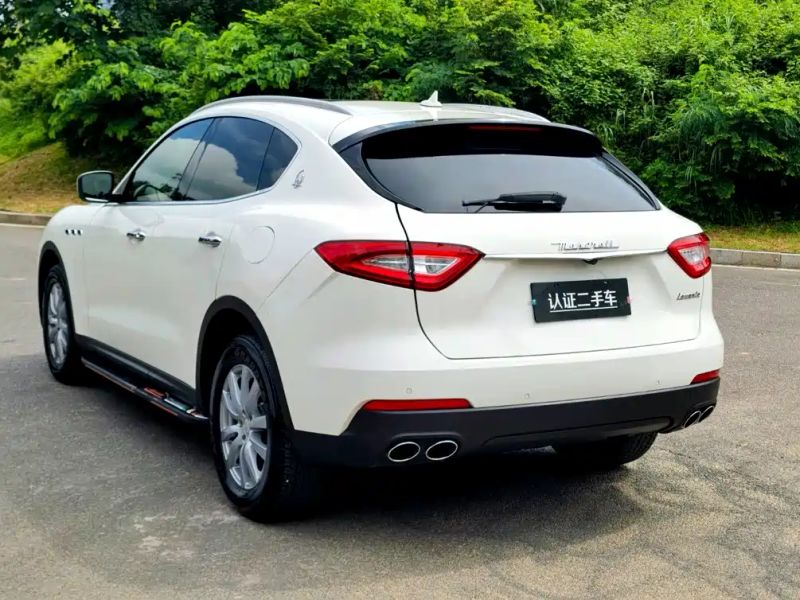 Maserati suv