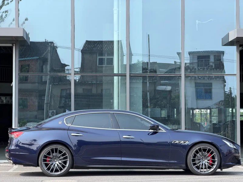 Maserati sedan