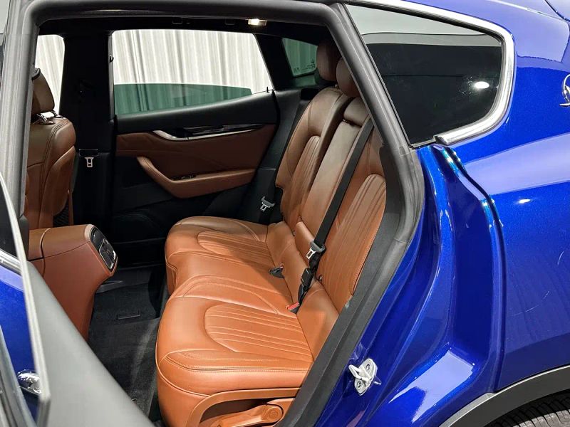 Maserati suv
