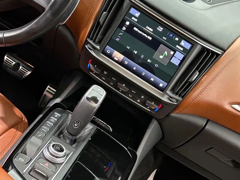 Maserati suv