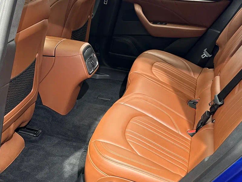 Maserati suv