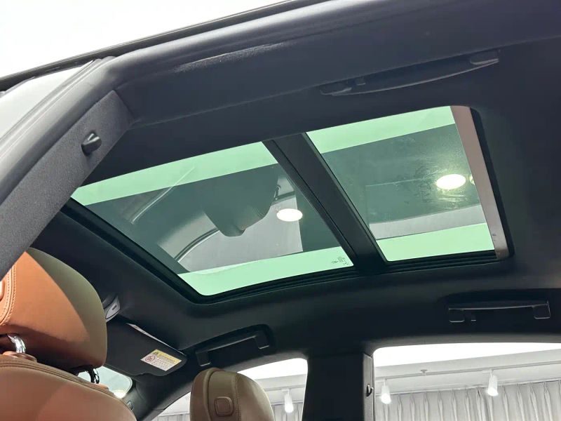 Maserati suv