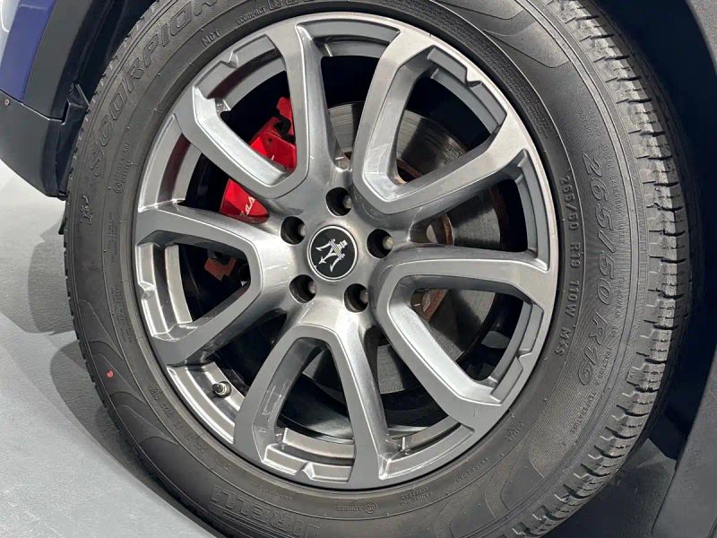 Maserati suv