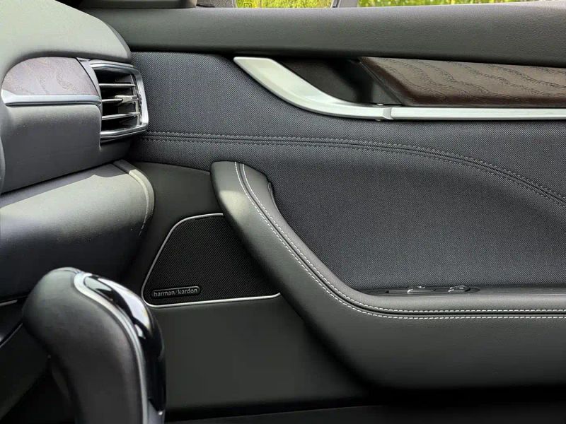 Maserati suv