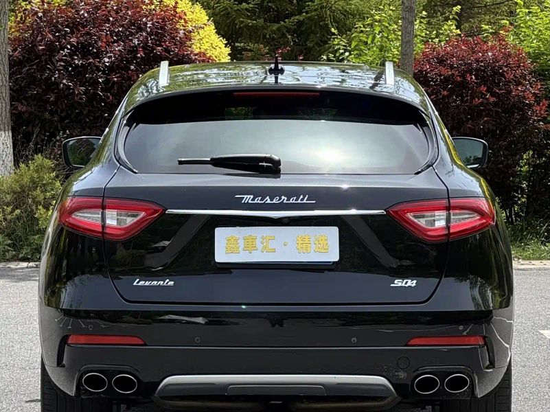 Maserati suv