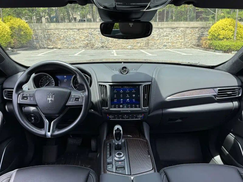 Maserati suv
