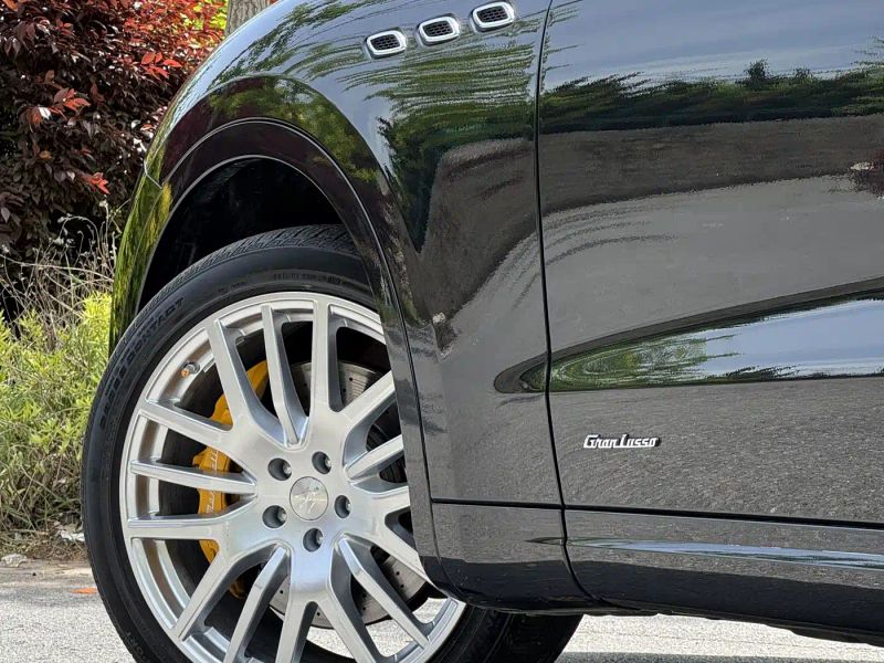 Maserati suv