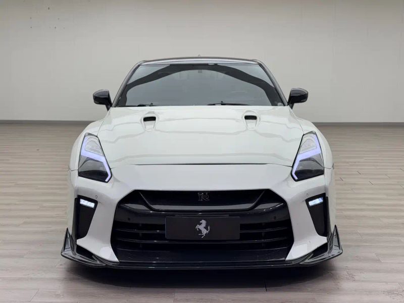 Nissan GT-R