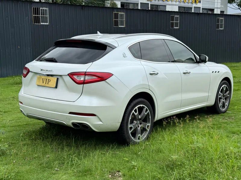 Maserati suv