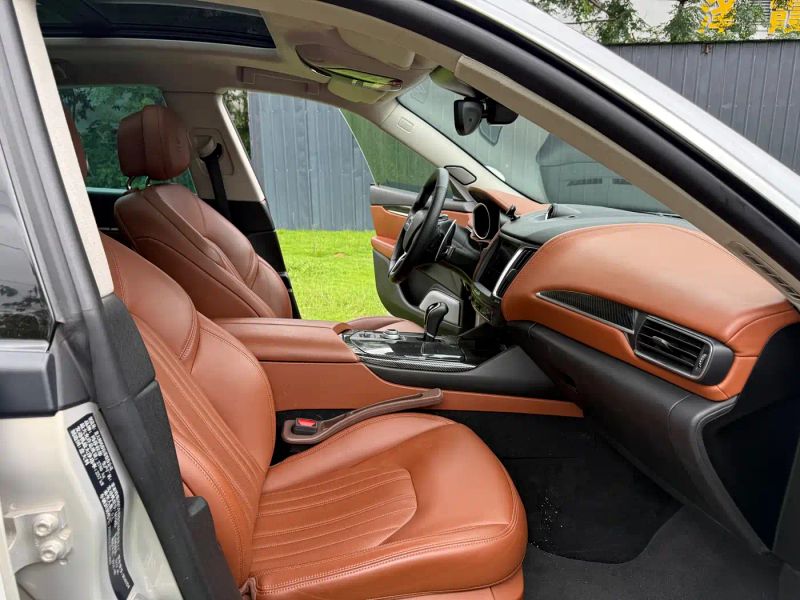 Maserati suv