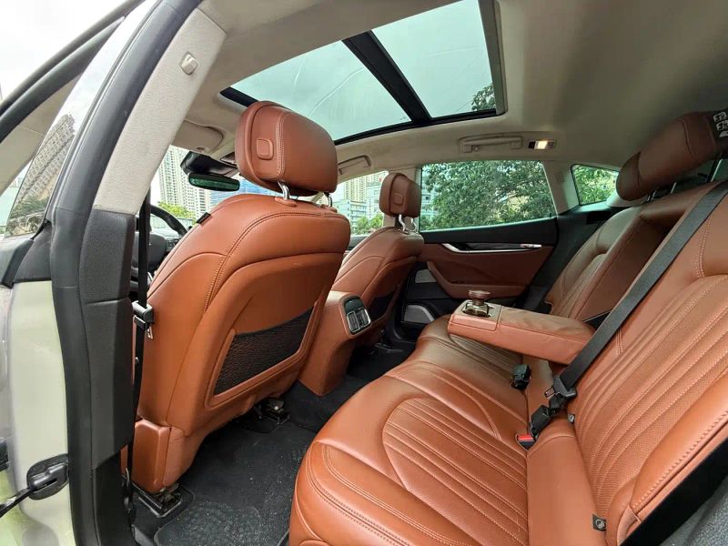 Maserati suv