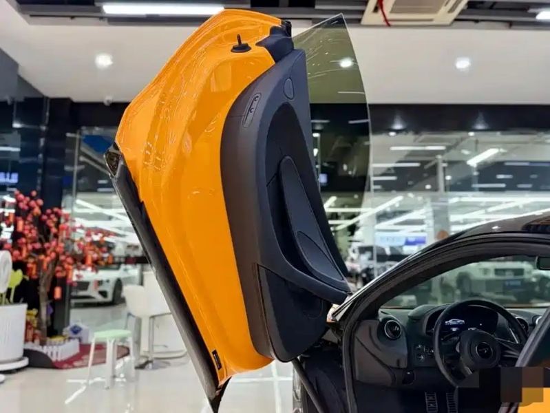 Mclaren GT
