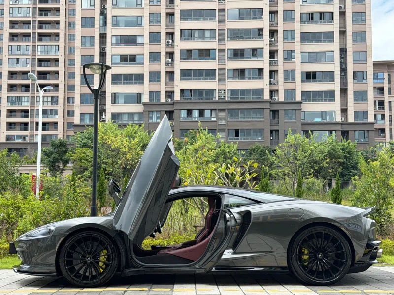 Mclaren GT