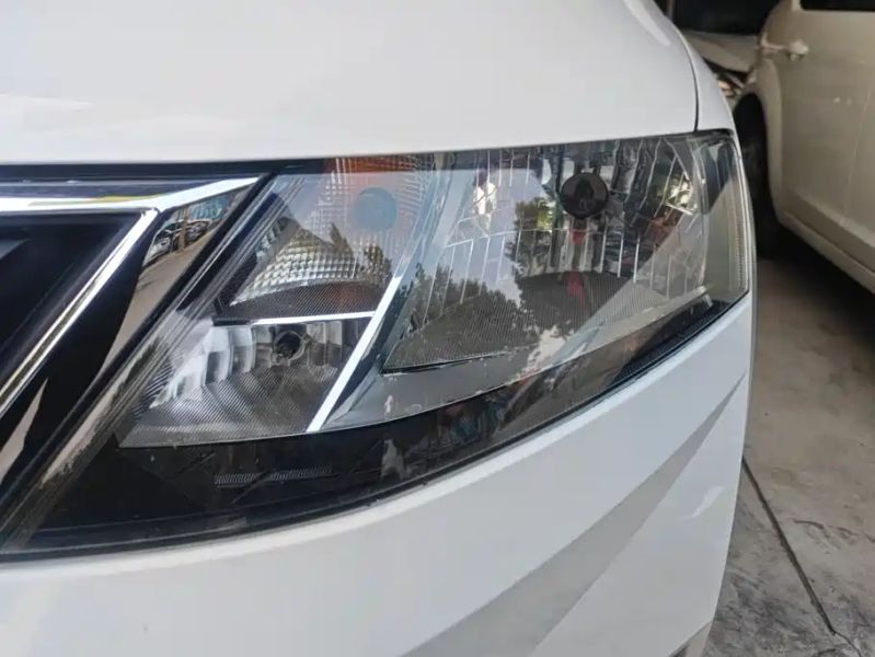 kemike sedan