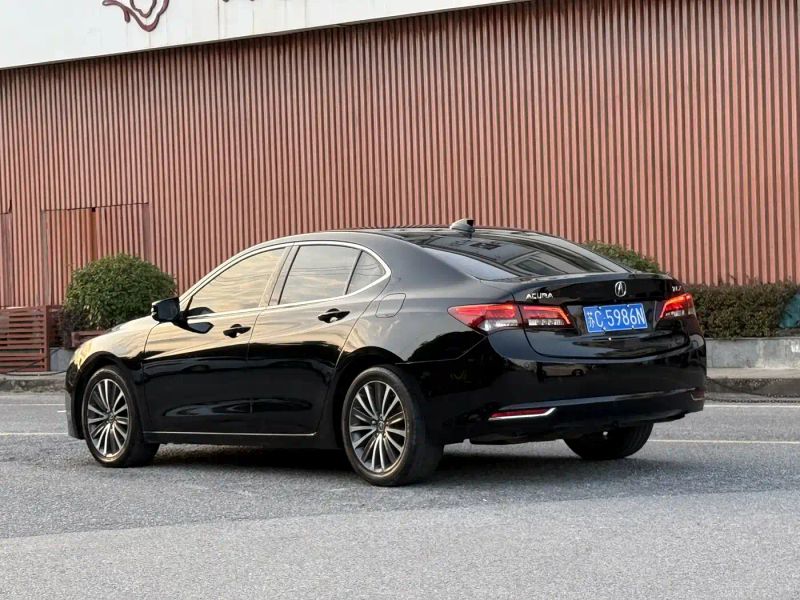 Acura TLX