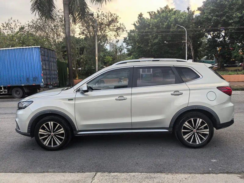 Roewe rx5
