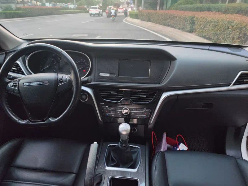 Venucia t90