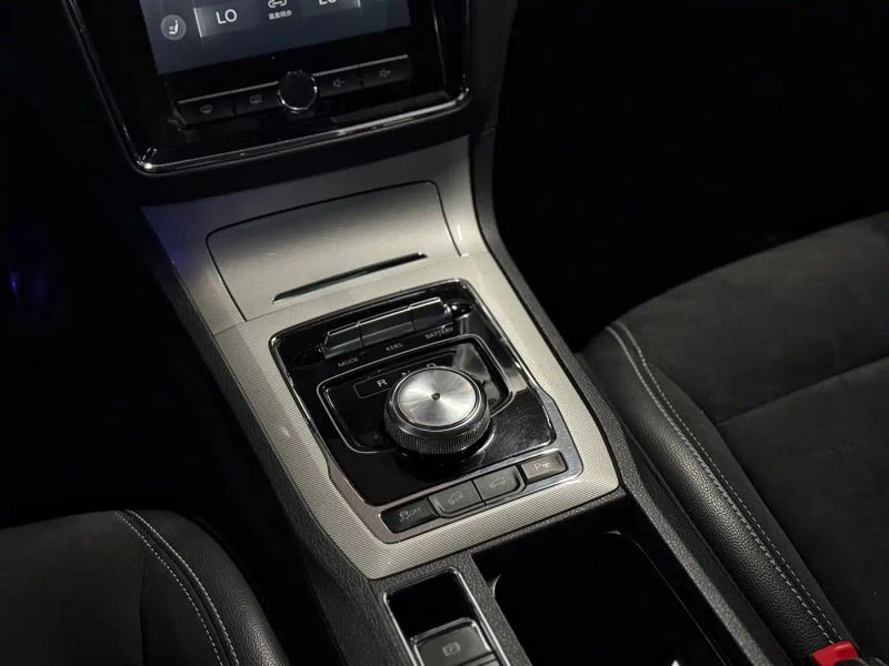 Roewe rx5