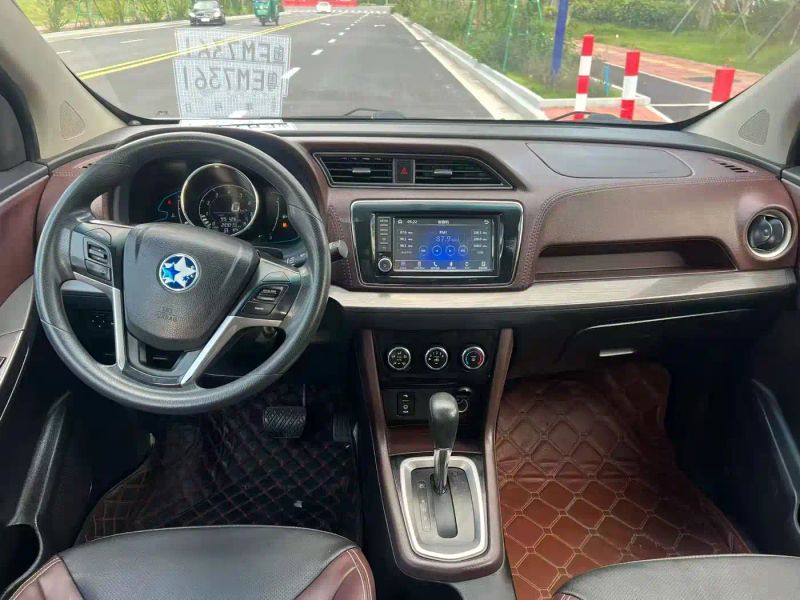 Venucia m50v