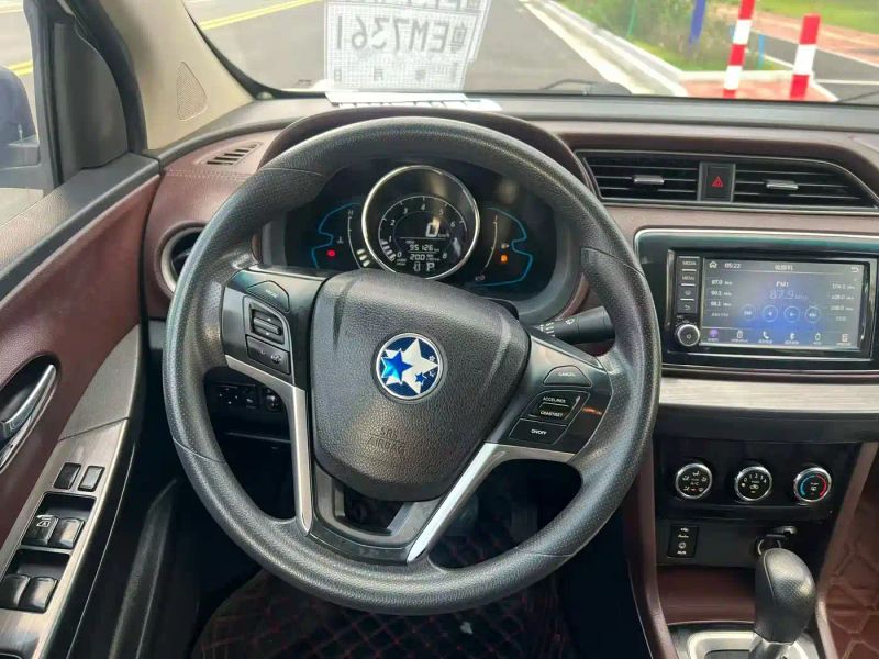 Venucia m50v