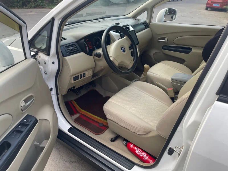Venucia d50