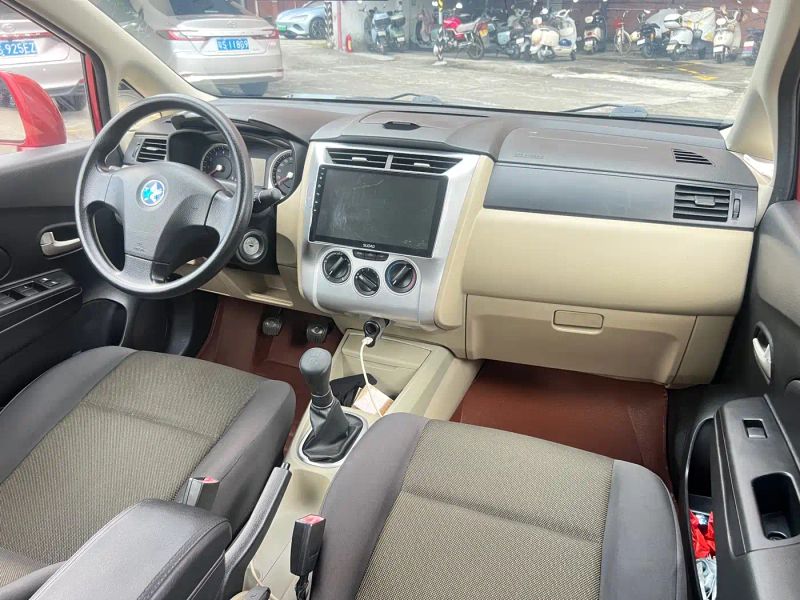 Venucia r50