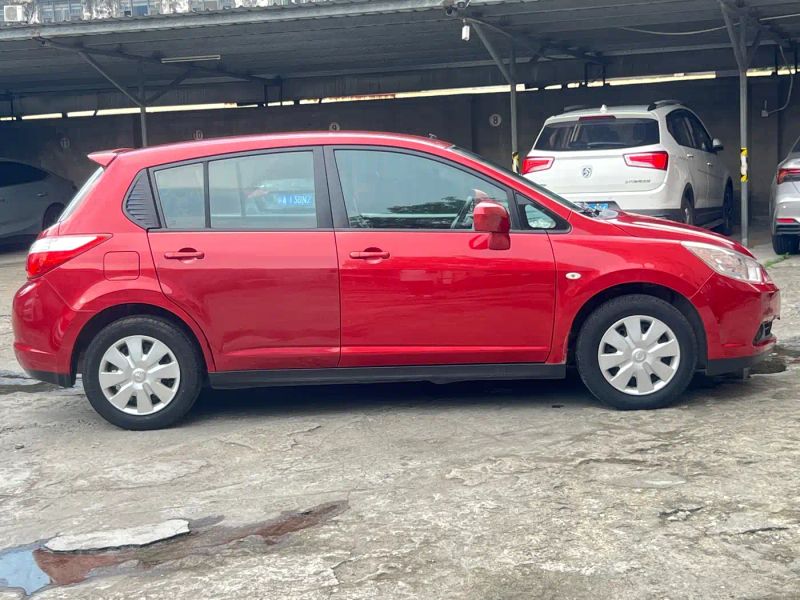 Venucia r50