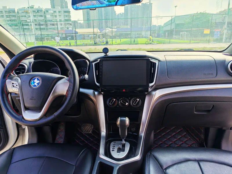 Venucia t70