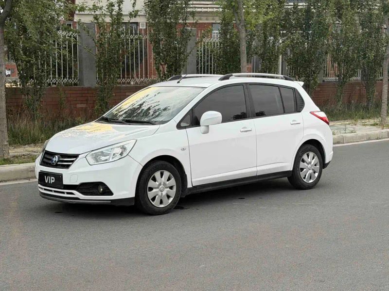 Venucia r50