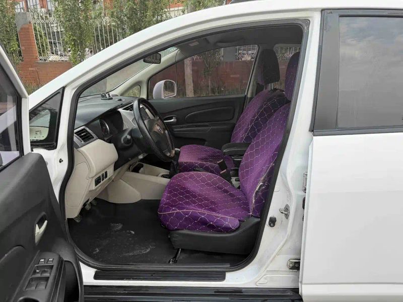 Venucia r50
