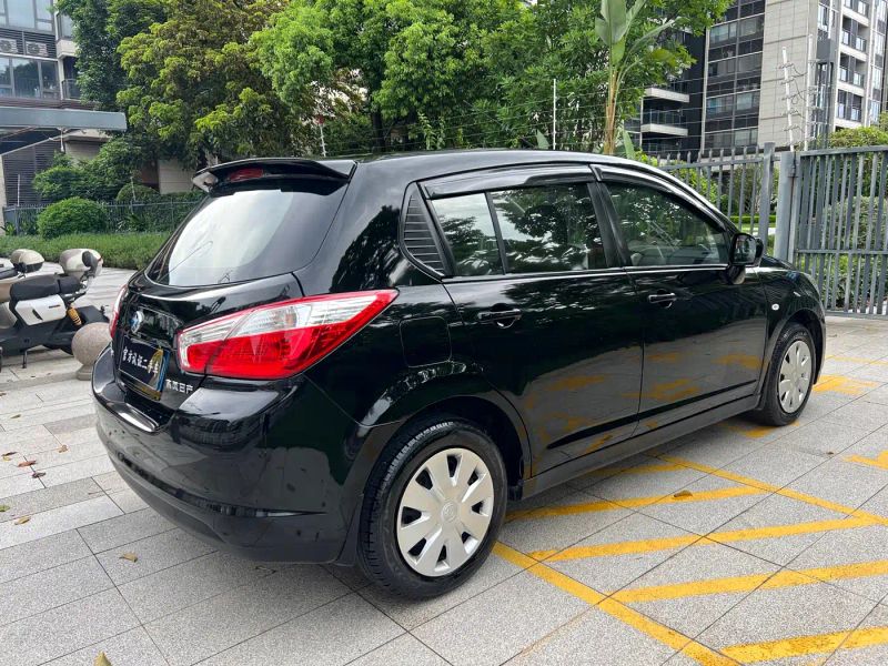 Venucia r50