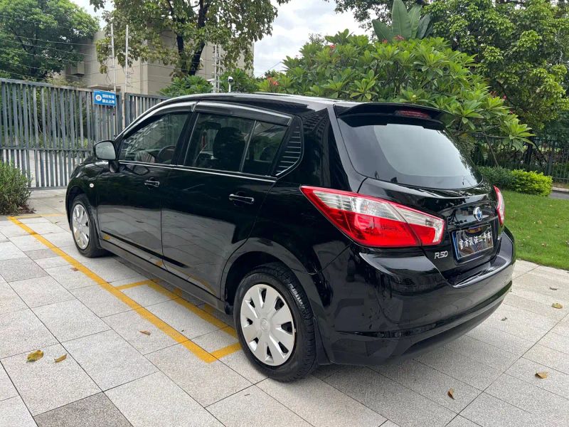 Venucia r50