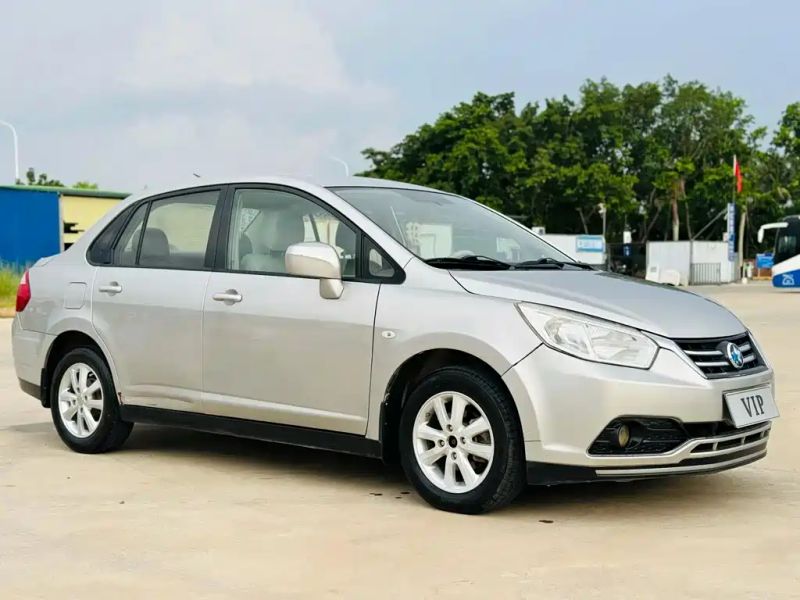 Venucia d50