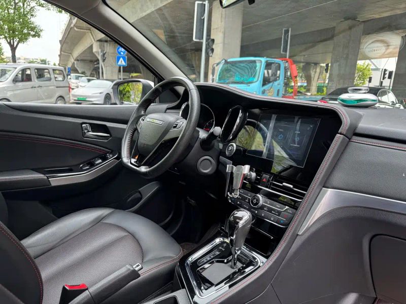Venucia t70