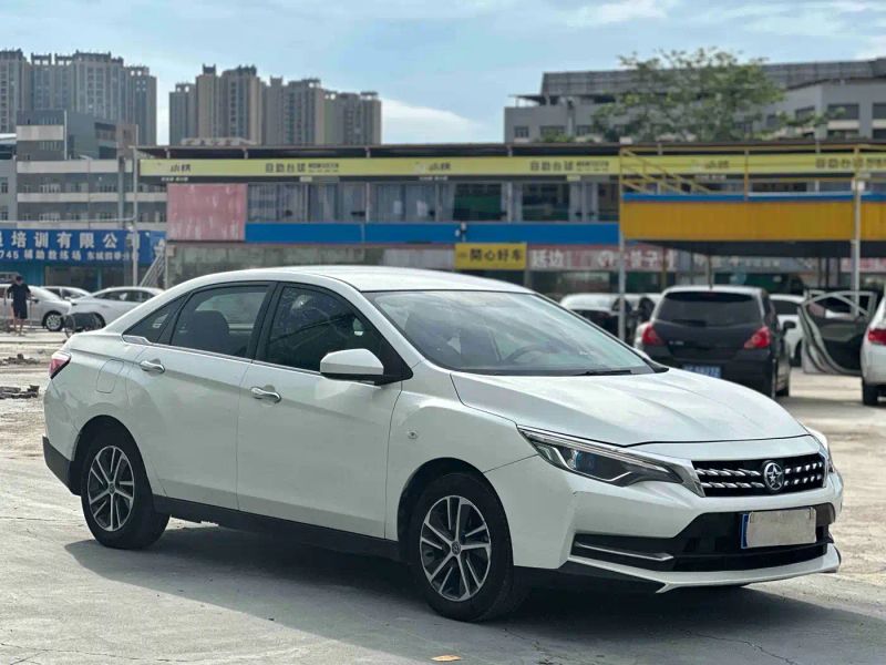 Venucia d60