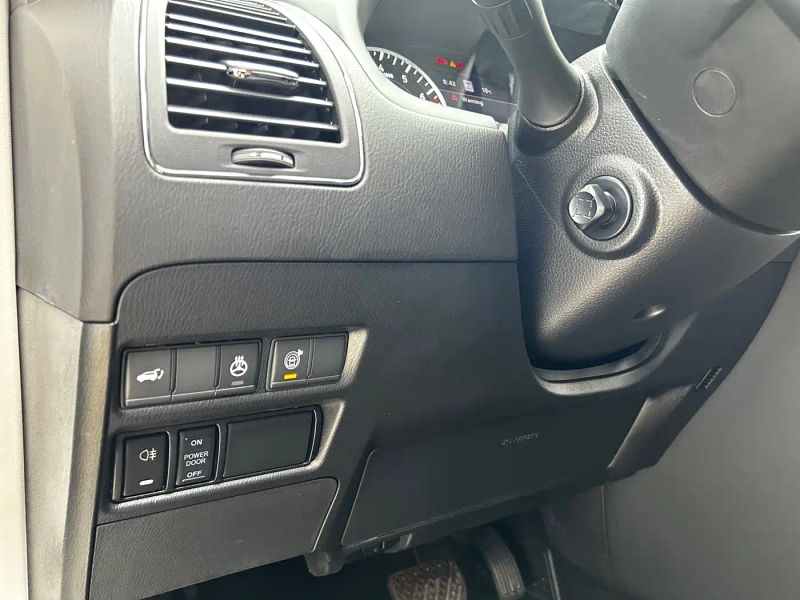 Nissan armada
