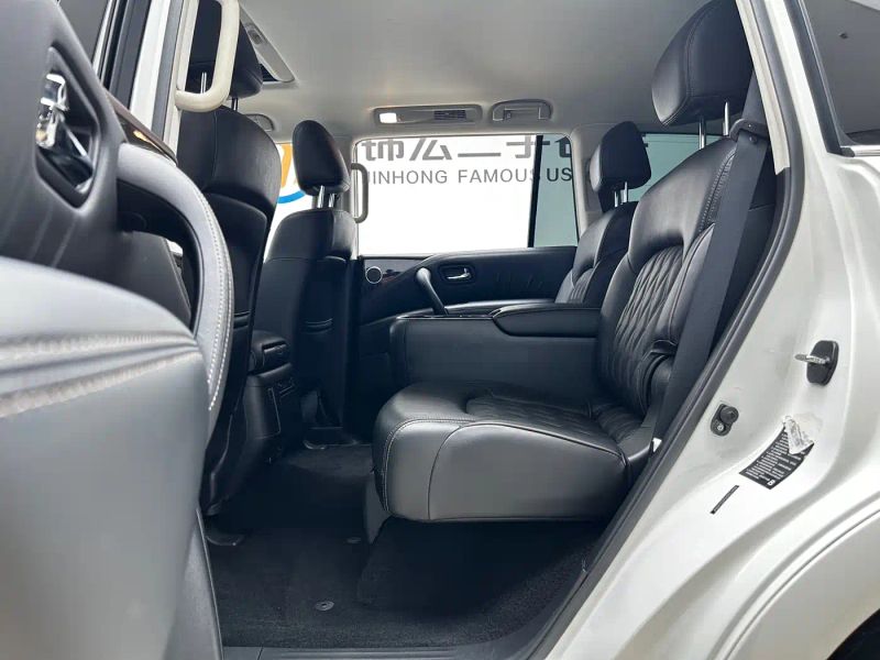 Nissan armada