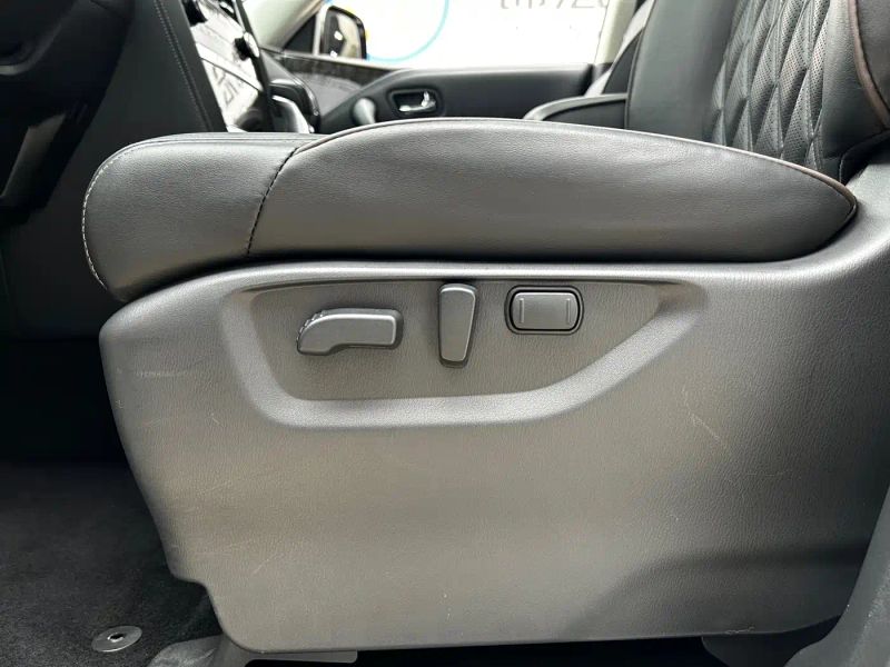 Nissan armada