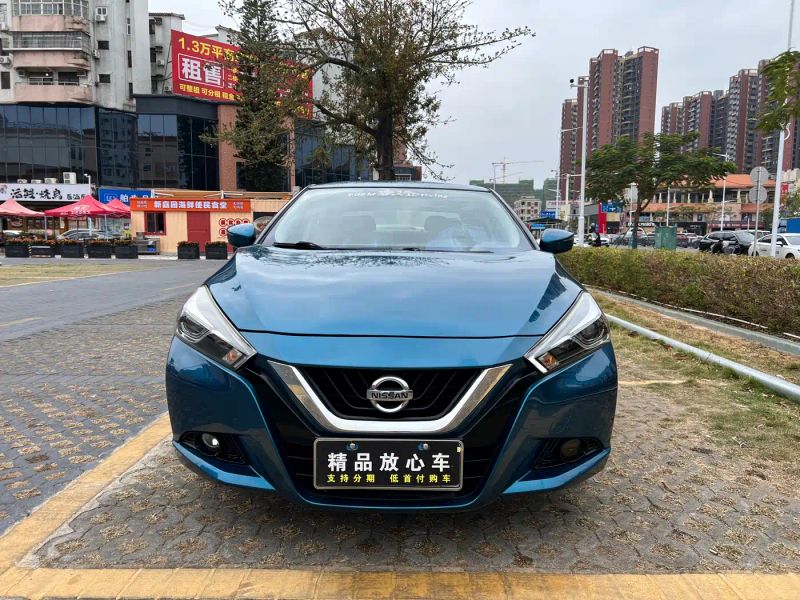 Nissan bluebird