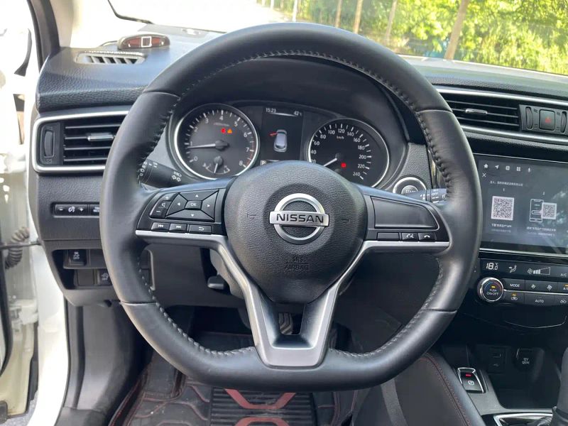 Nissan qashqai