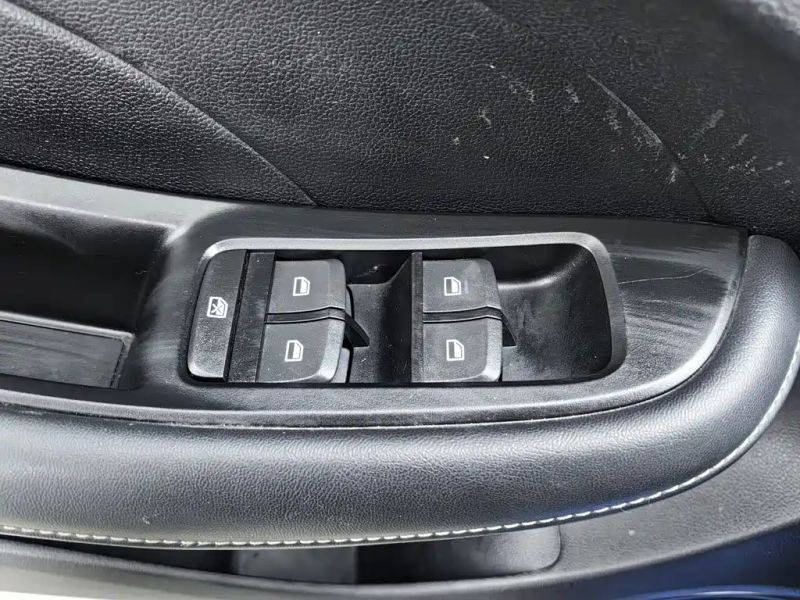 Roewe i5