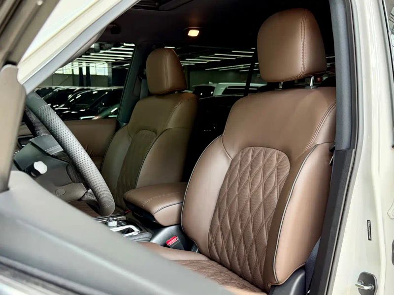 Nissan armada