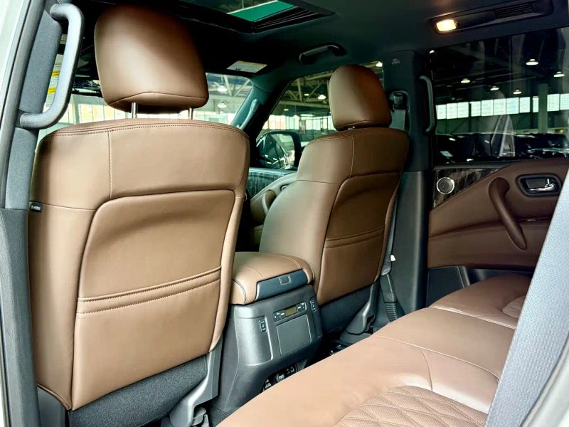 Nissan armada