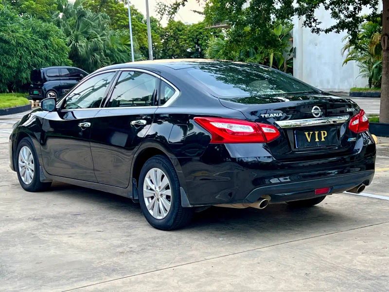 Nissan altima