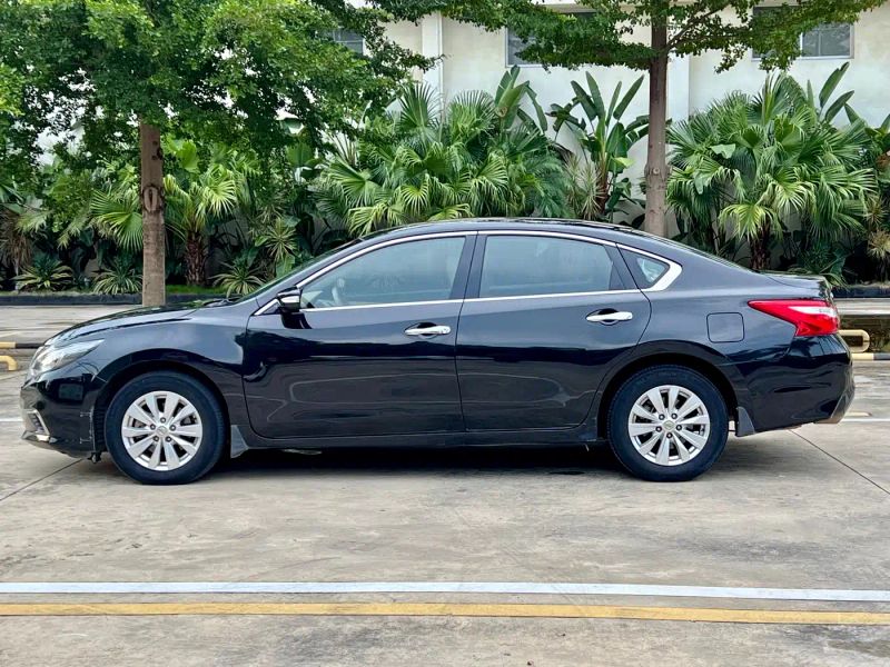 Nissan altima