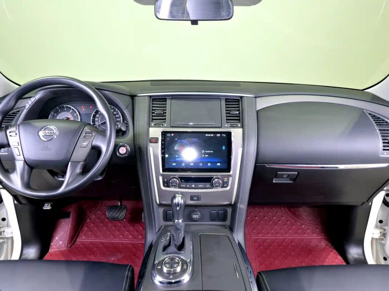 Nissan y62