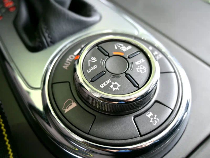 Nissan y62