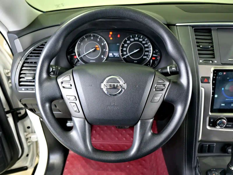 Nissan y62