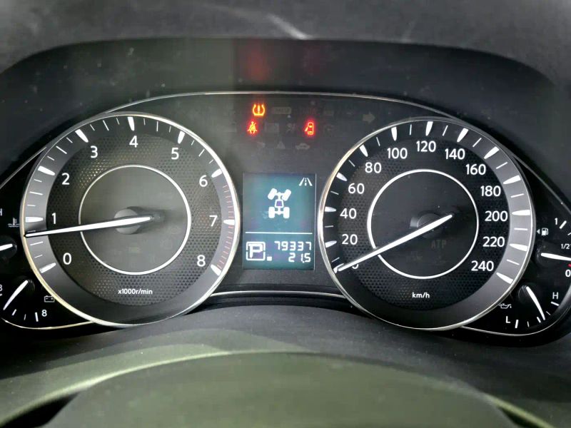 Nissan y62